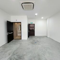 Hamilton Road (D8), Retail #572598851
